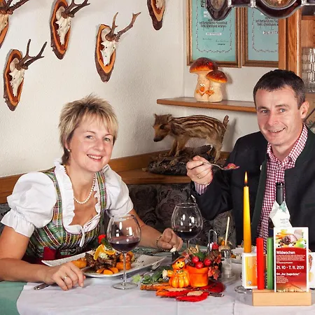 Schiefer Zur Zugbruecke