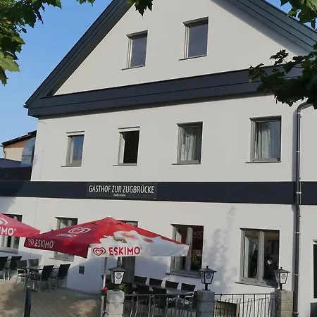 Schiefer Zur Zugbruecke 3*