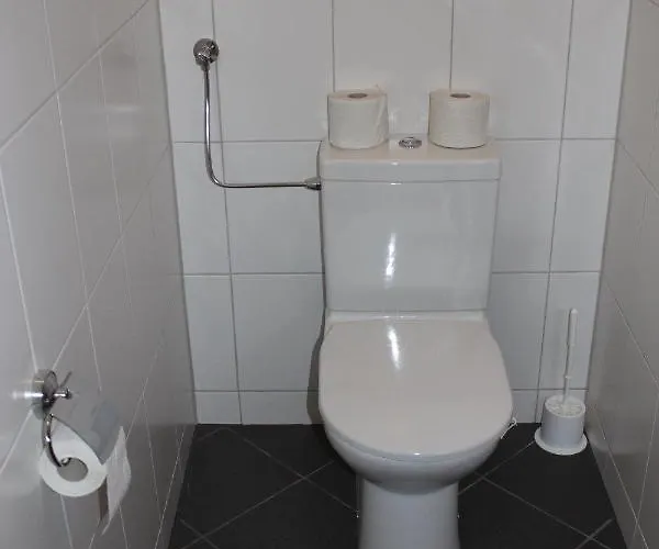 Schiefer Zur Zugbruecke 3* Kreuzen (Upper Austria)