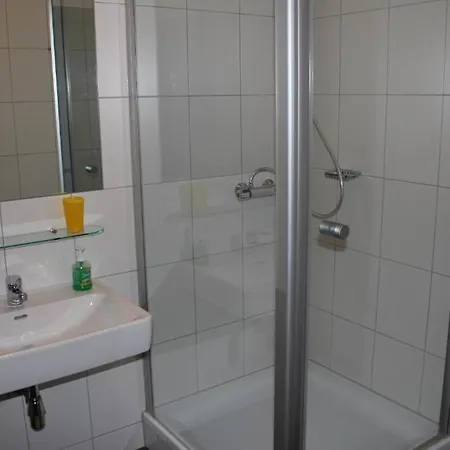 Pensionat Schiefer Zur Zugbruecke Kreuzen (Upper Austria)