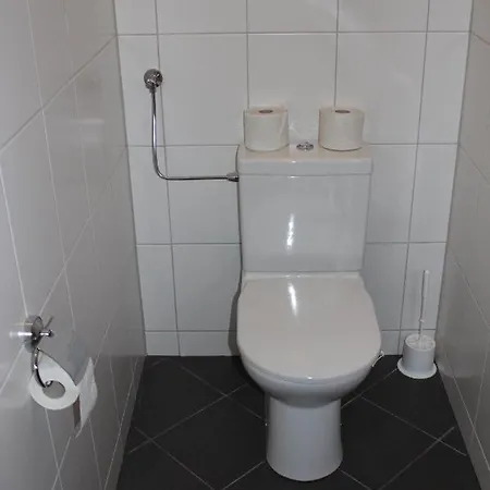 Schiefer Zur Zugbruecke 3* Kreuzen (Upper Austria)