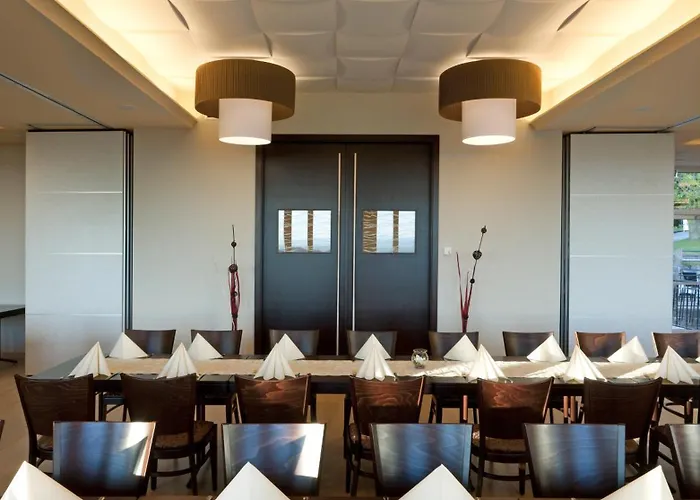 Schiefer Zur Zugbruecke Affittacamere Kreuzen (Upper Austria)